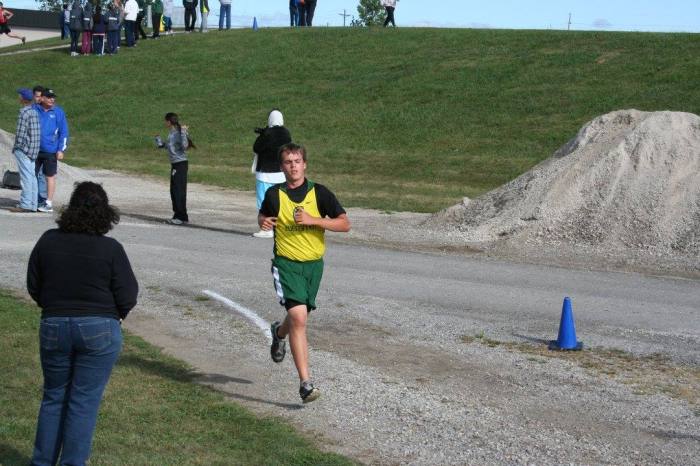 Kyle passes the 2-mile mark on his way to the final reservoir loop