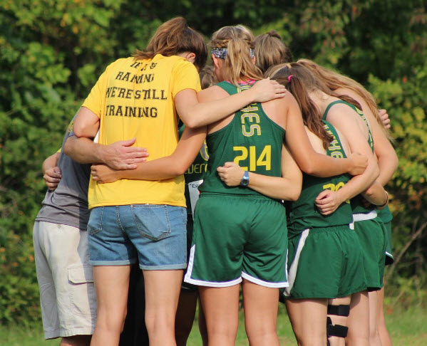 2016 Defiance HS girls huddle 2