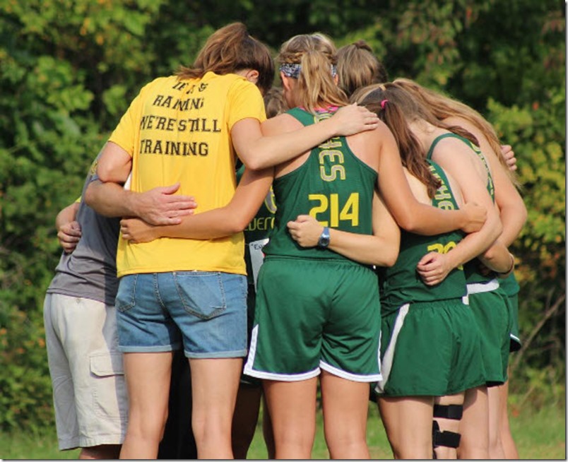 2016 Defiance HS girls huddle 2